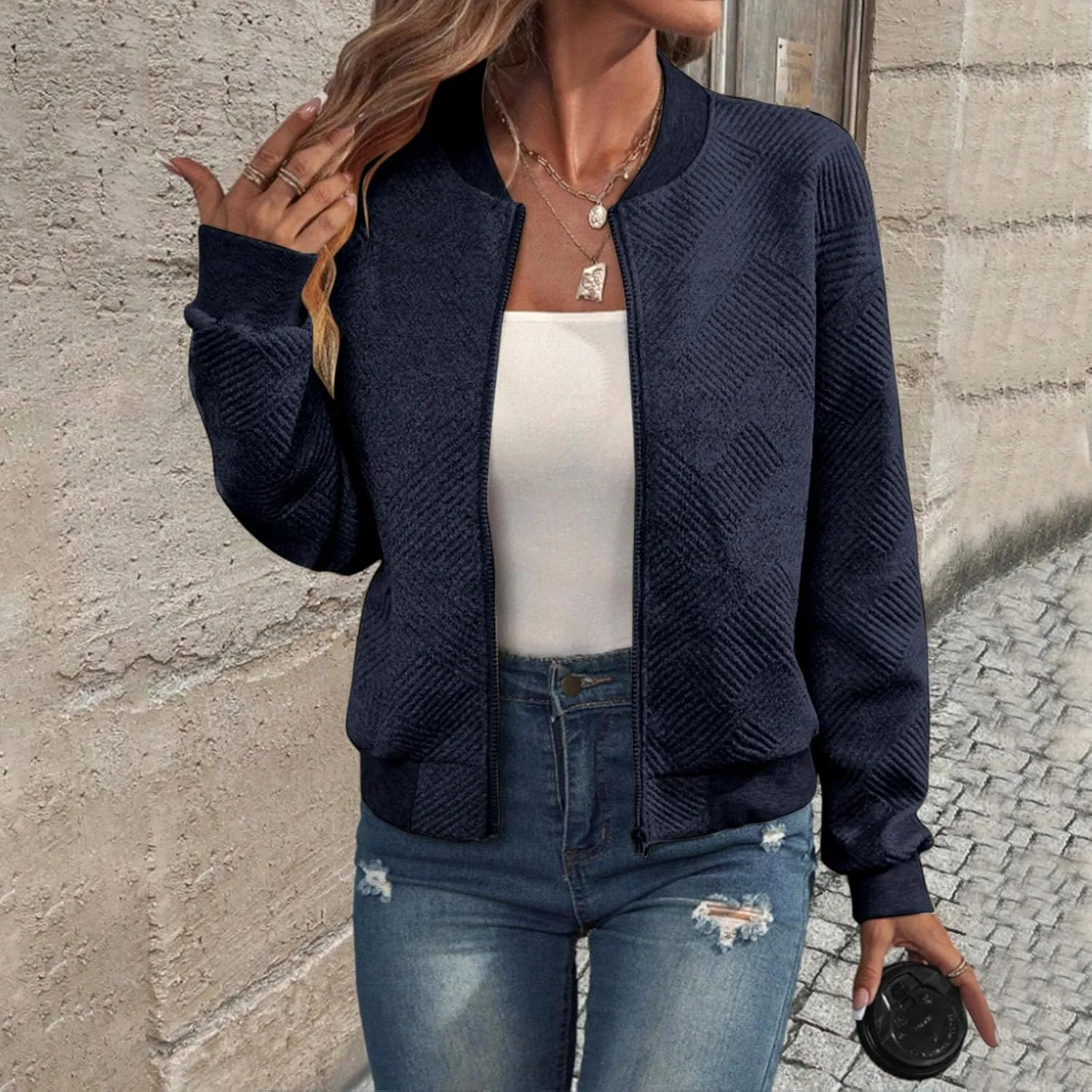 Bomber Jacket Women Lightweight Zip Up Quilted Jackets Fall 2024 Dressy Casual Full Zip Hoodies with Hidden Pockets