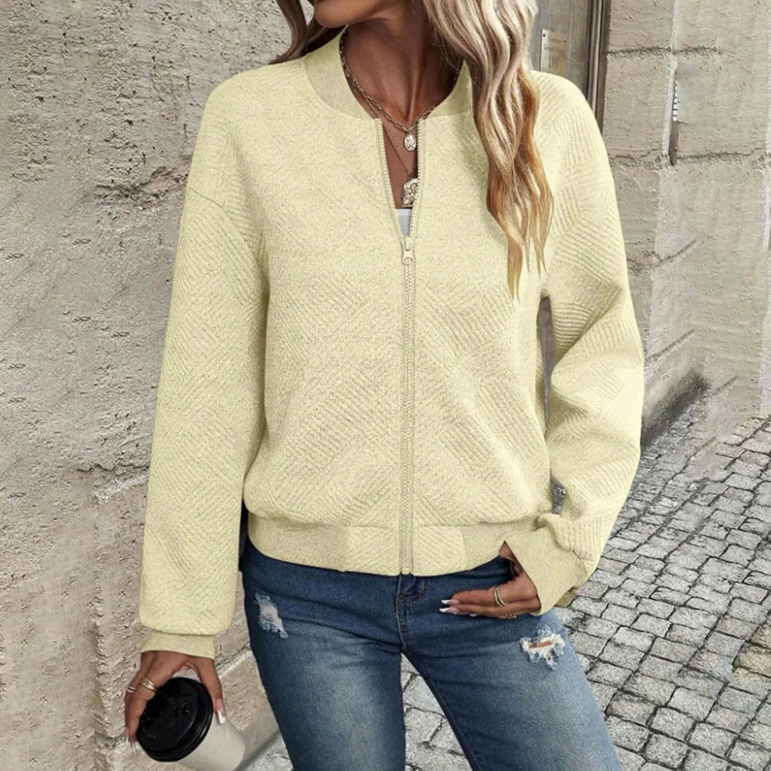 Bomber Jacket Women Lightweight Zip Up Quilted Jackets Fall 2024 Dressy Casual Full Zip Hoodies with Hidden Pockets