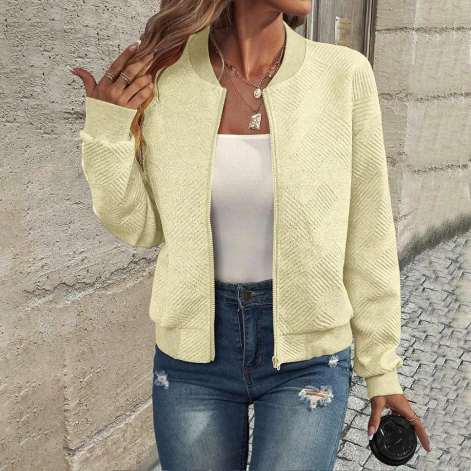 Bomber Jacket Women Lightweight Zip Up Quilted Jackets Fall 2024 Dressy Casual Full Zip Hoodies with Hidden Pockets