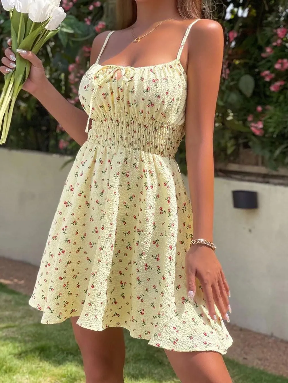 CHARTOU Women Floral Boho Spaghetti Strap Sundress Sleeveless Smocked A Line Mini Dress