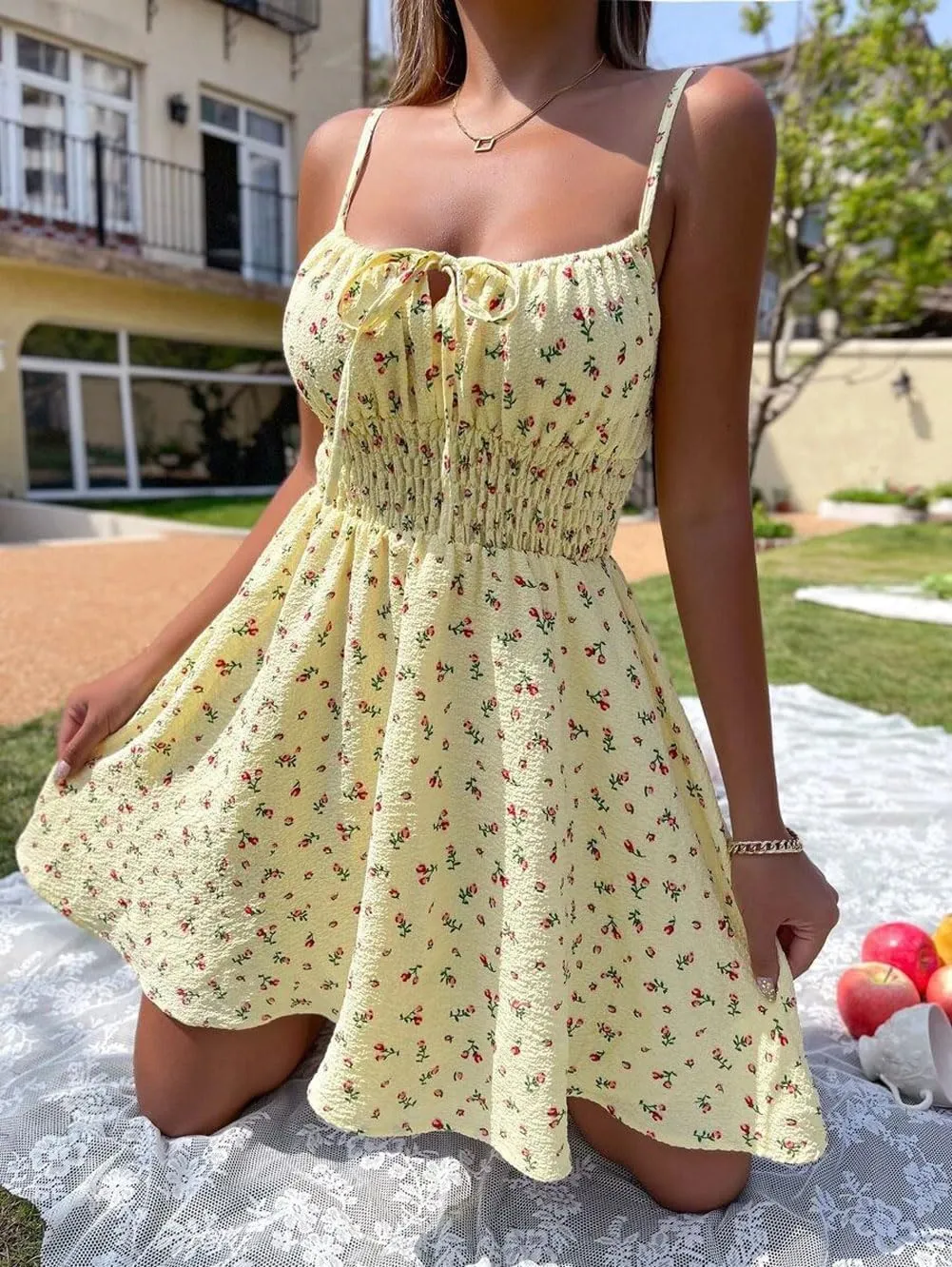 CHARTOU Women Floral Boho Spaghetti Strap Sundress Sleeveless Smocked A Line Mini Dress