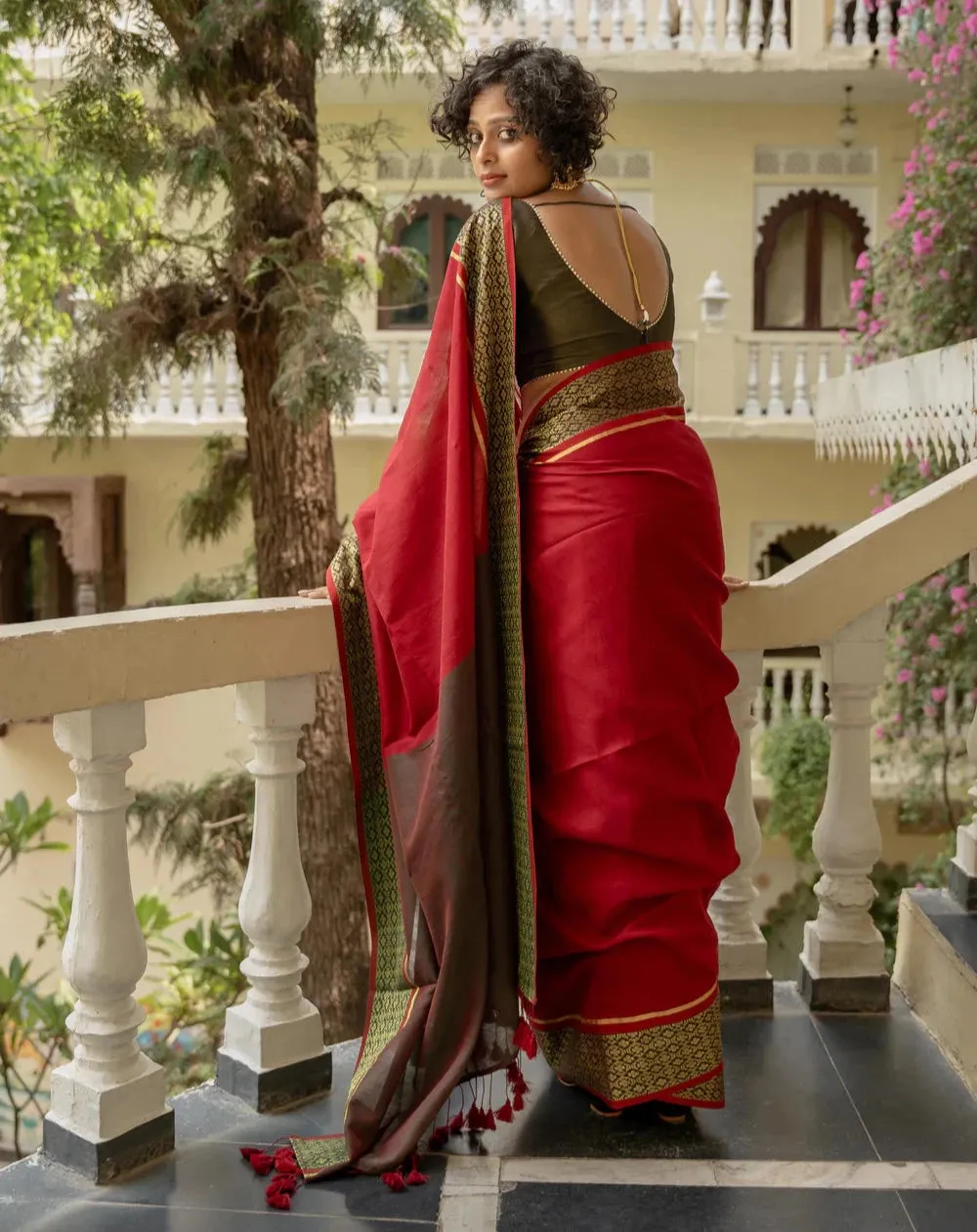 Maroon Stunning Laal Bel Saree Made Of Soft Cotton-Acrylic Fabric