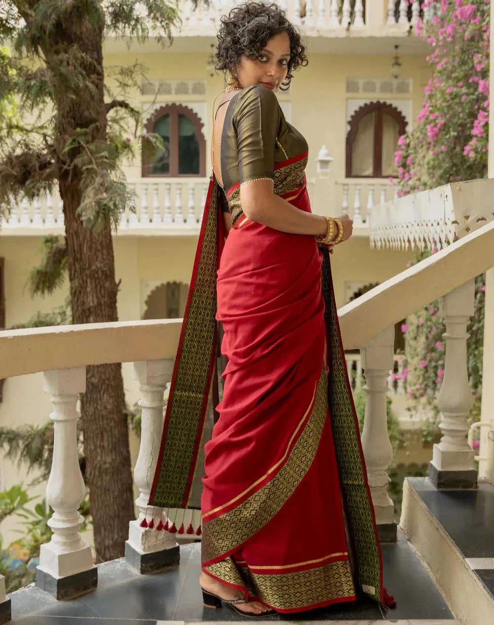 Maroon Stunning Laal Bel Saree Made Of Soft Cotton-Acrylic Fabric