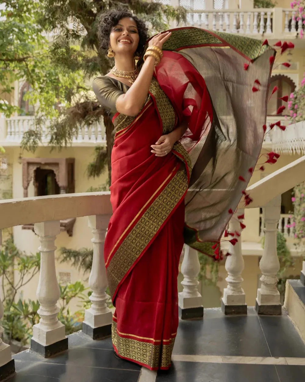 Maroon Stunning Laal Bel Saree Made Of Soft Cotton-Acrylic Fabric
