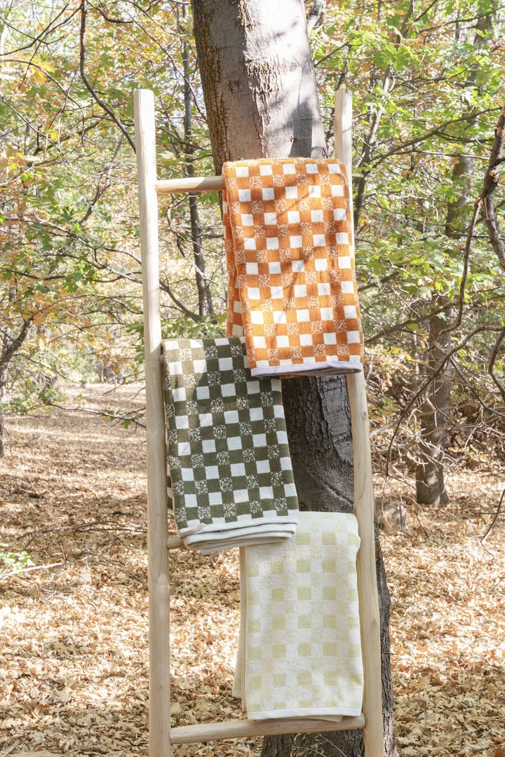 Monroe Towel in Olive