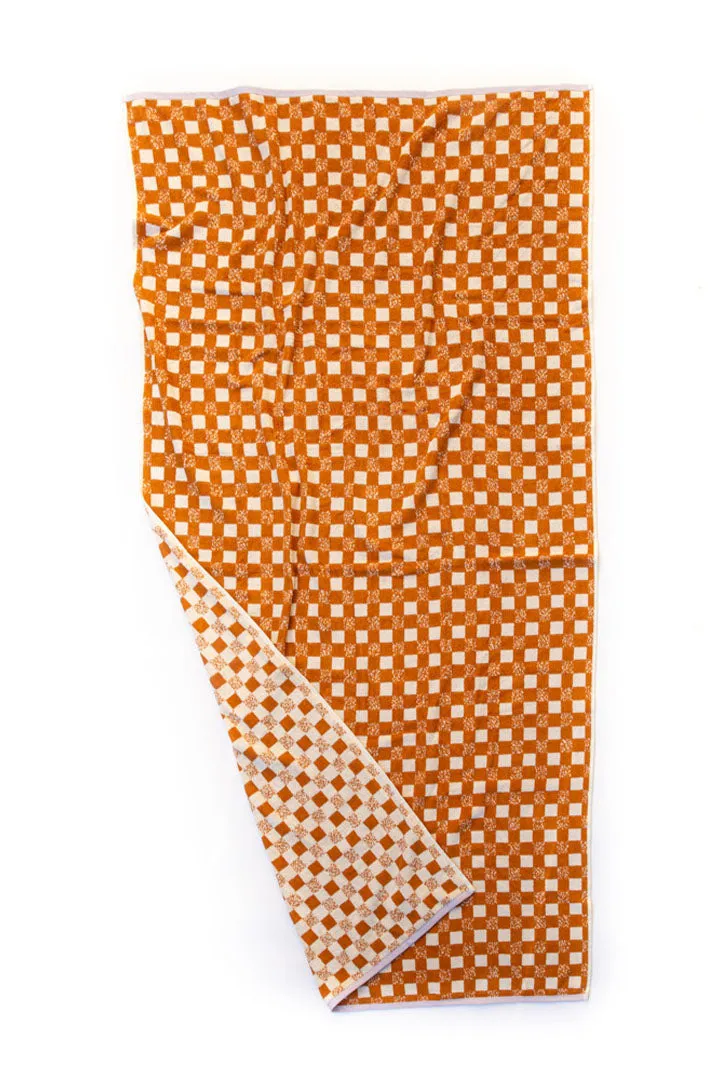 Monroe Towel in Sudan Brown