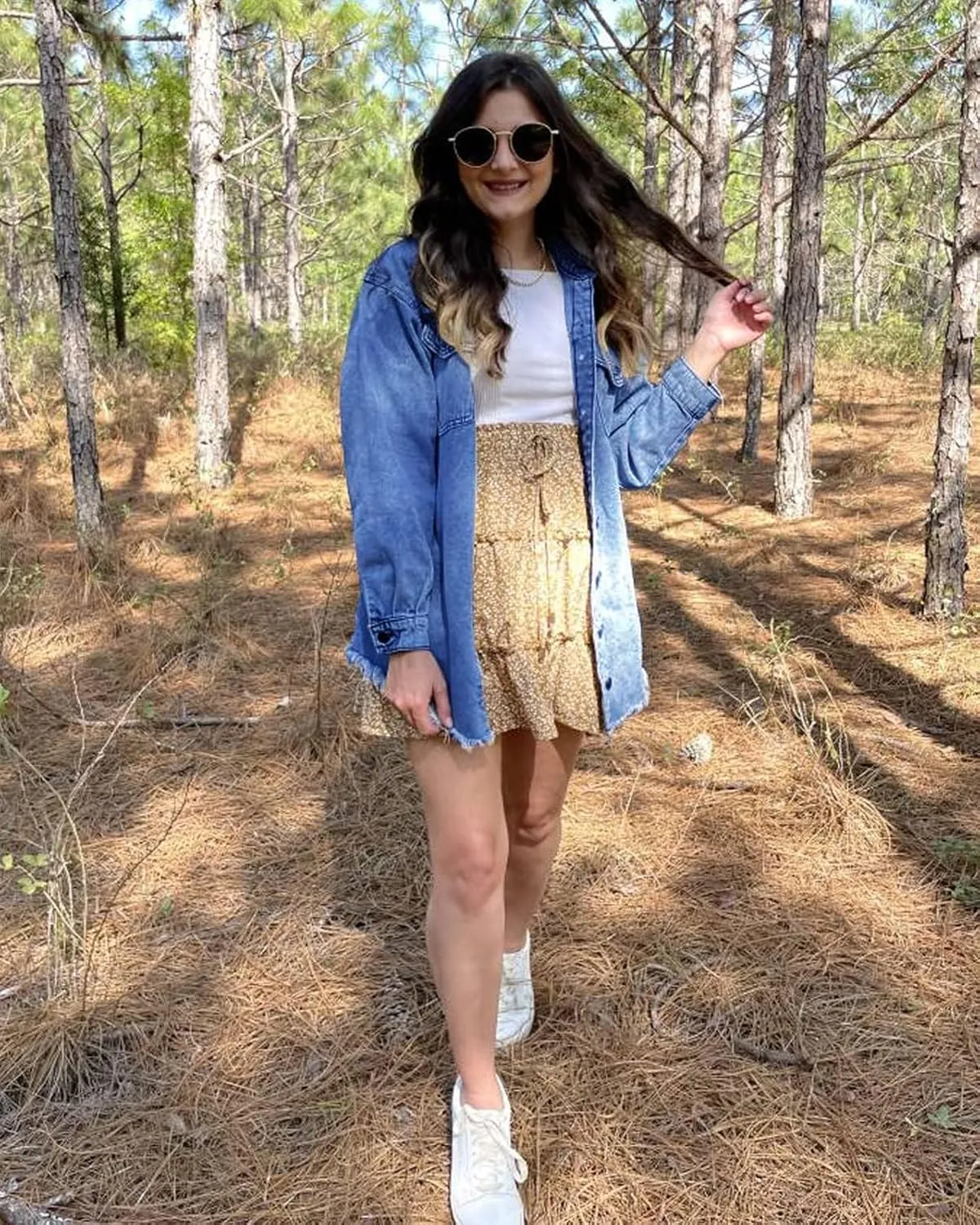 Vetinee Womens Oversized Button Up Frayed Hem Shacket Long Sleeve Pockets Denim Jean Jacket