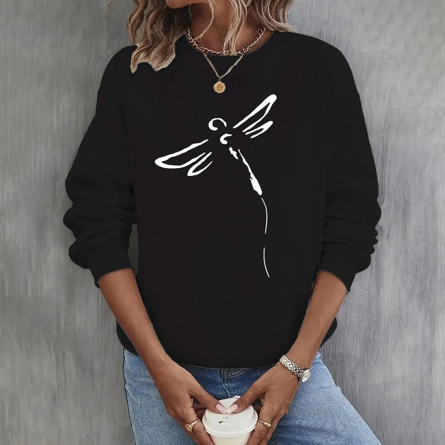 Women's Long Sleeve Pullover 2024 Fall Casual Comfy Loose Shirts Trendy Dragonfly Pattern Print Round Neck Sweatshirt